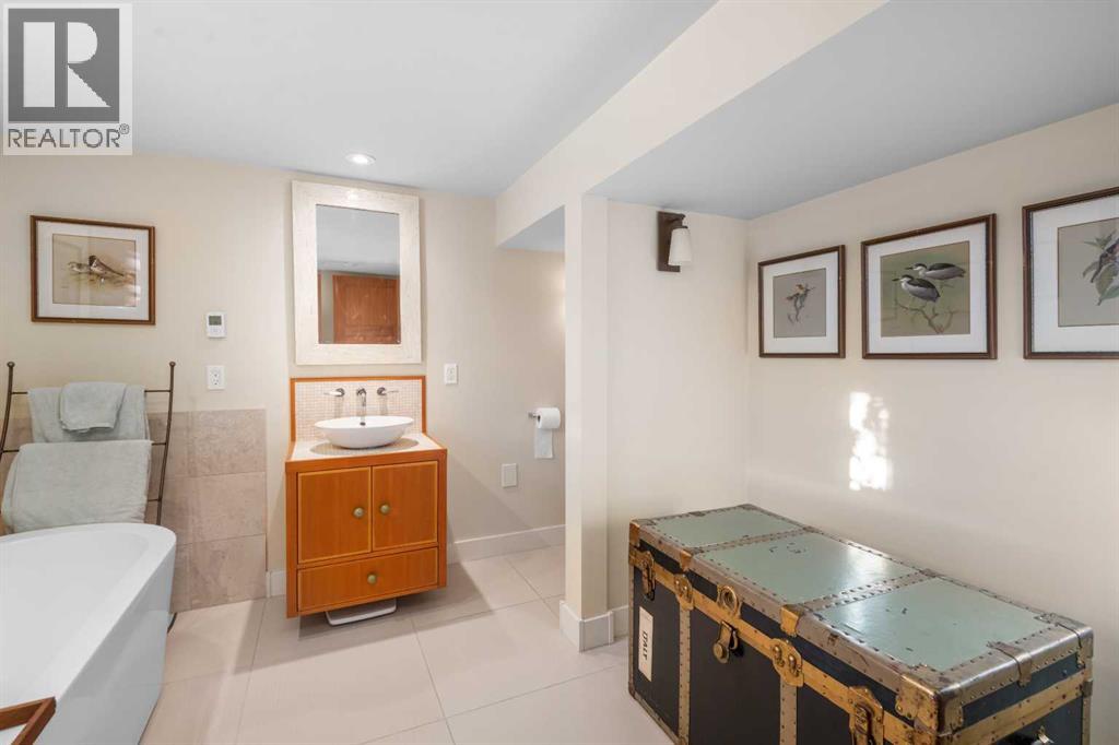 421 19 Avenue Ne, Calgary, Alberta  T2E 1P4 - Photo 24 - A2274869