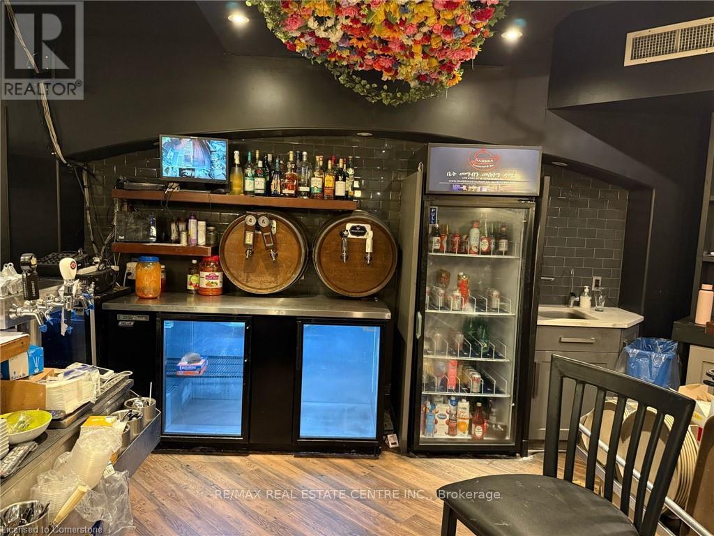 179 King Street W, Kitchener, Ontario  N2G 1A7 - Photo 11 - X12634006