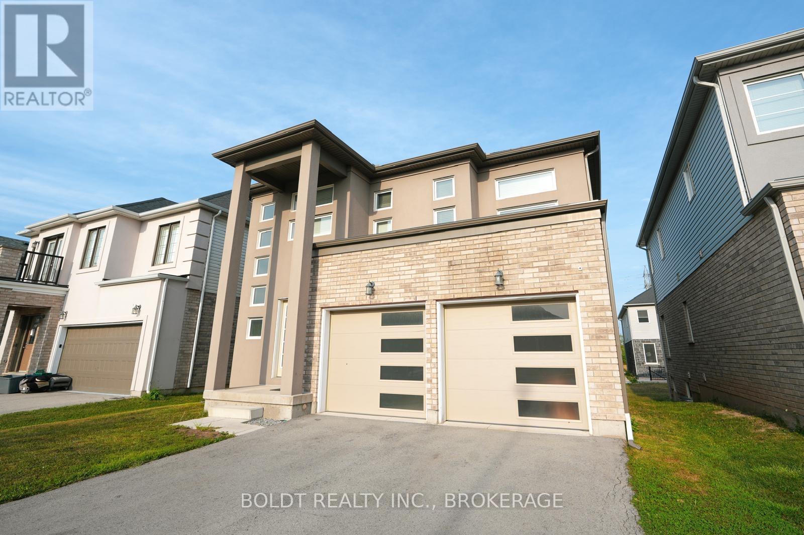 244 Bethune Avenue, Welland, Ontario  L3B 0H6 - Photo 2 - X12634096