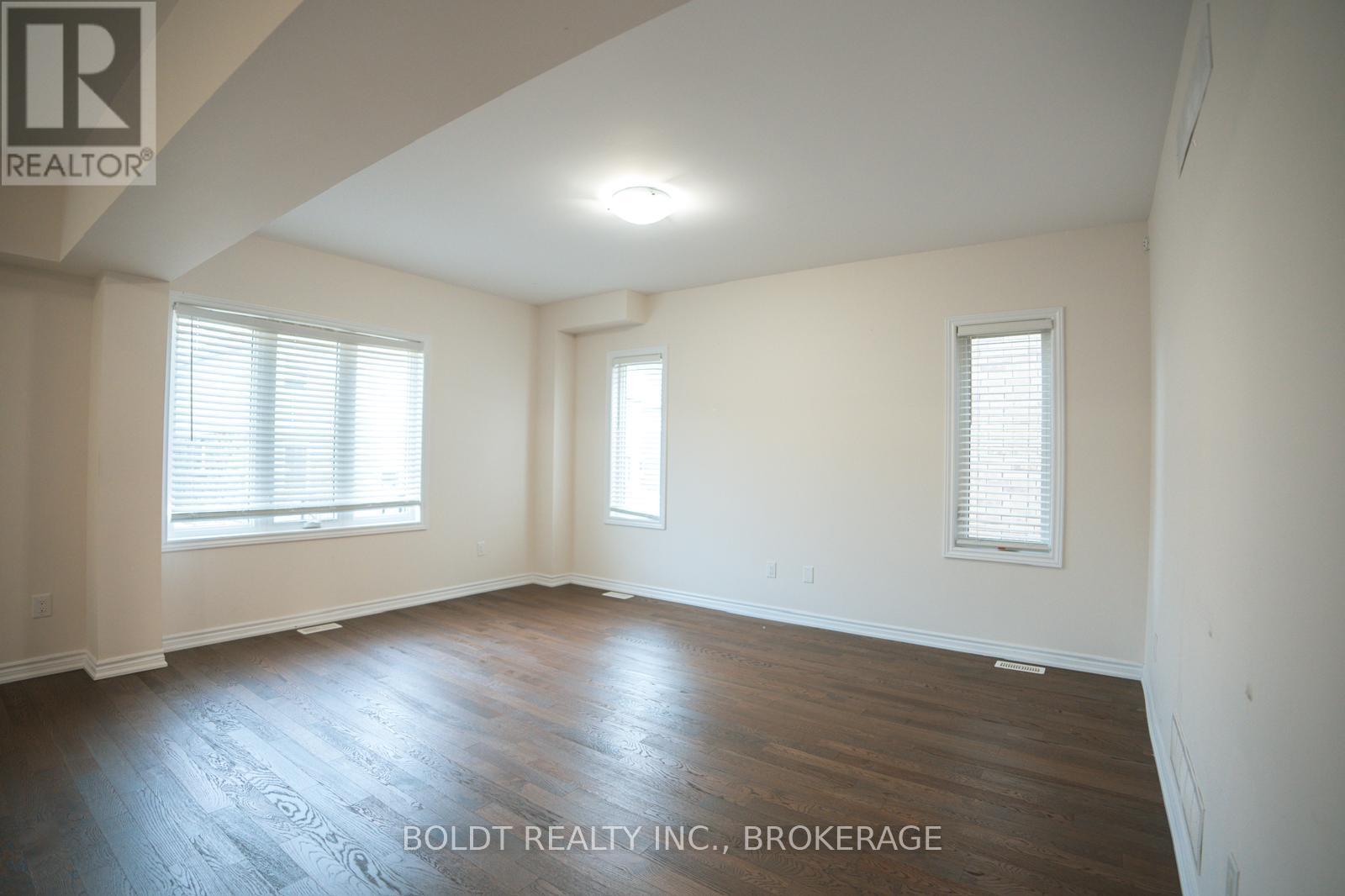 244 Bethune Avenue, Welland, Ontario  L3B 0H6 - Photo 6 - X12634096