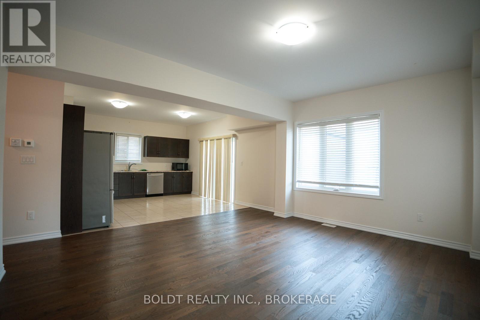 244 Bethune Avenue, Welland, Ontario  L3B 0H6 - Photo 7 - X12634096