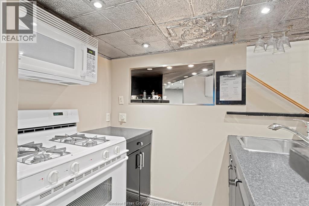 3315 Tecumseh Road East, Windsor, Ontario N8W 1H4 - Photo 13 - 25031664