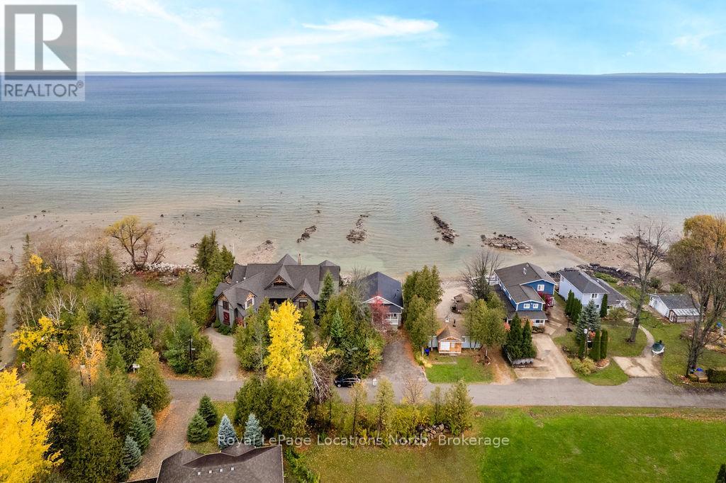 46 William Avenue, Wasaga Beach, Ontario L9Z 2X3 - Photo 3 - S12505892