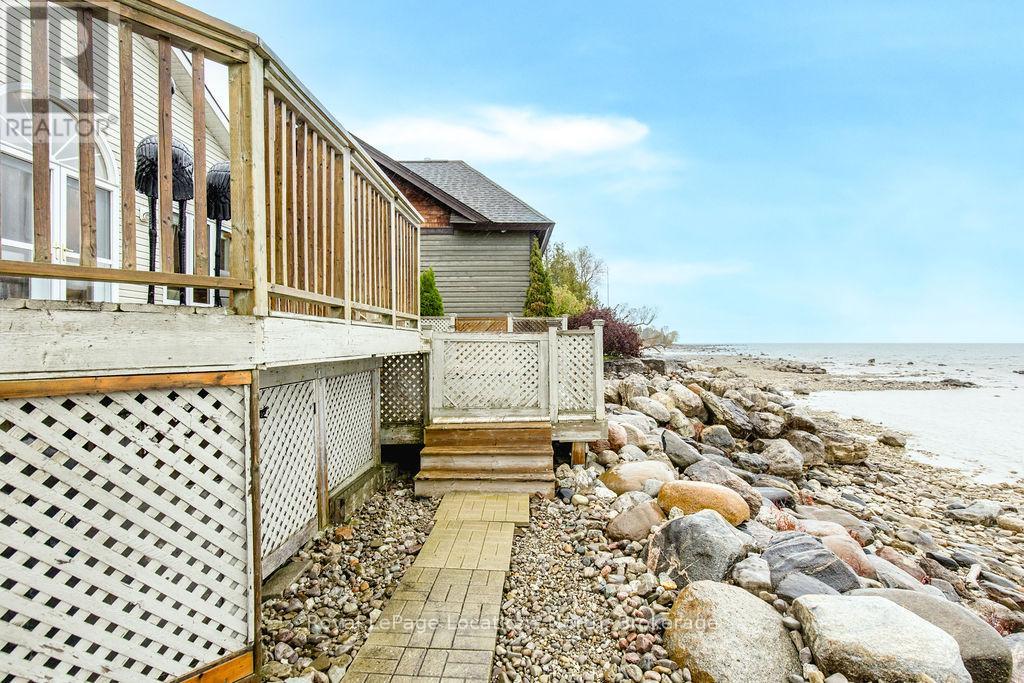 46 William Avenue, Wasaga Beach, Ontario L9Z 2X3 - Photo 33 - S12505892