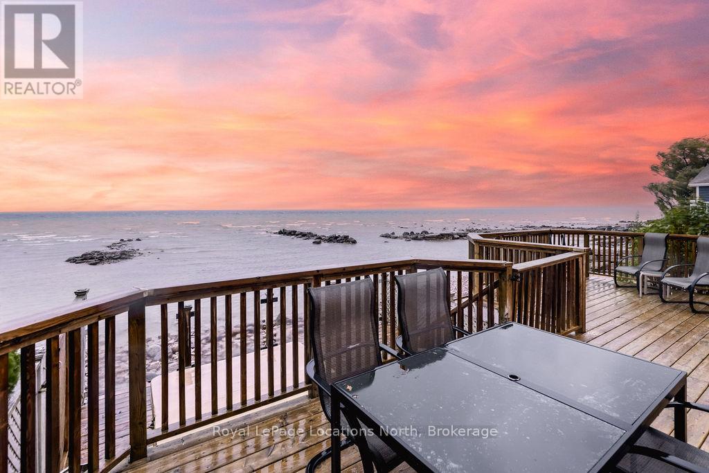 46 William Avenue, Wasaga Beach, Ontario L9Z 2X3 - Photo 6 - S12505892