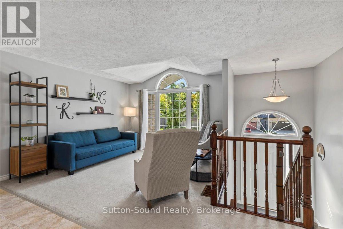 224 2nd Street W, Owen Sound, Ontario  N4K 0A6 - Photo 12 - X12485016