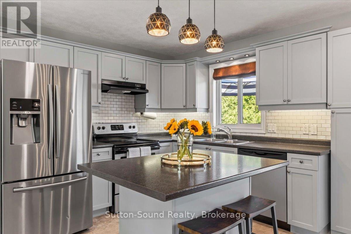 224 2nd Street W, Owen Sound, Ontario  N4K 0A6 - Photo 8 - X12485016