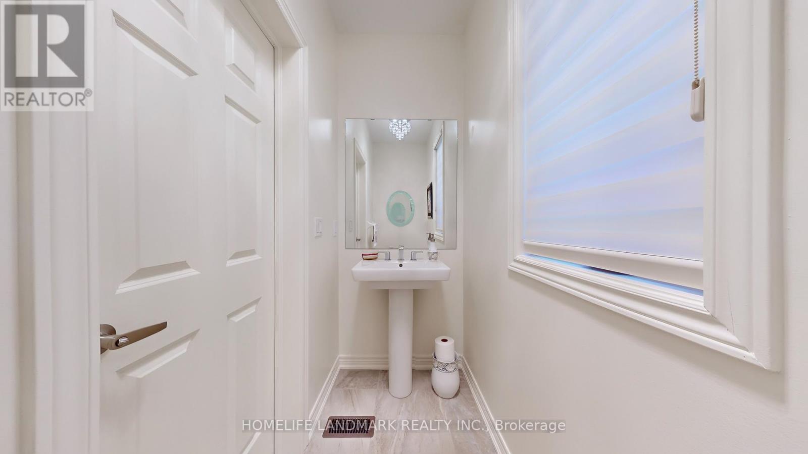 98 Fitzmaurice Drive, Vaughan, Ontario  L6A 4X6 - Photo 32 - N12527634