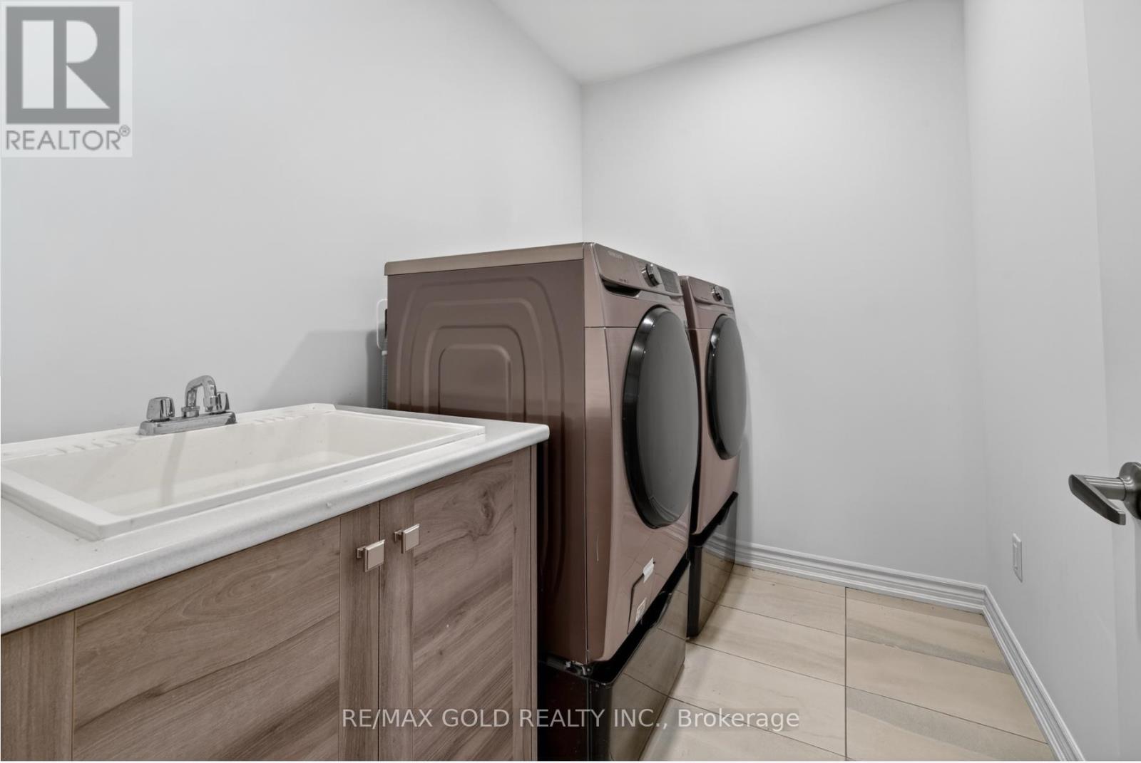 25 Eberly Woods Drive, Caledon, Ontario  L7C 4J2 - Photo 25 - W12617438