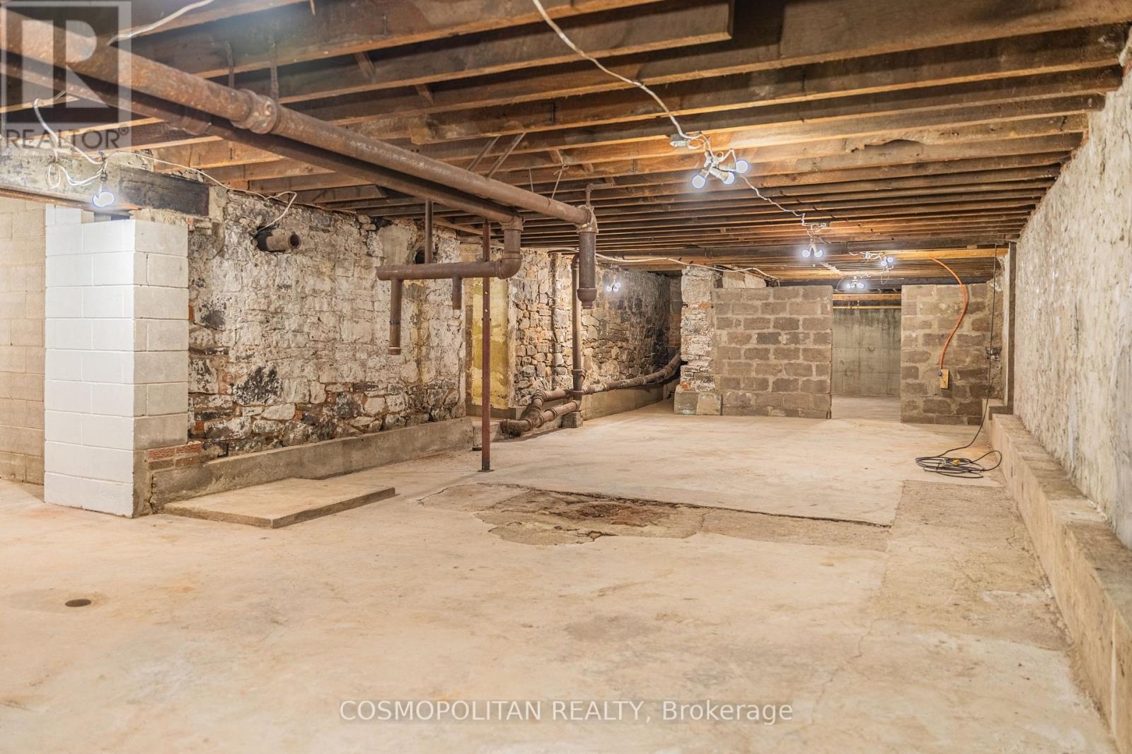 5936 Main Street, Niagara Falls, Ontario  L2G 5Z8 - Photo 31 - X12589412