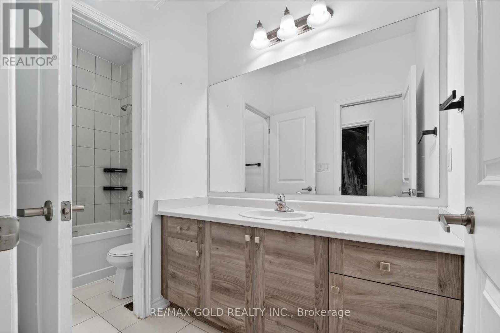 25 Eberly Woods Drive, Caledon, Ontario  L7C 4J2 - Photo 36 - W12617438