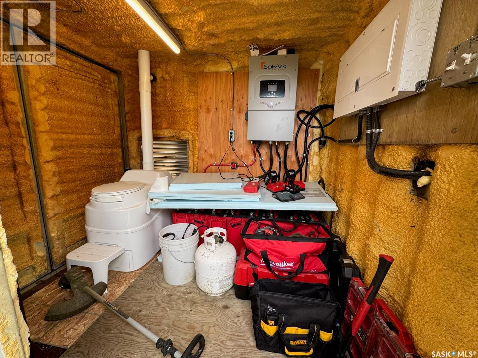 Cabin On Island Near Mooney Beach, Lac La Ronge Provincial Park, Saskatchewan  S0J 1L0 - Photo 21 - SK020436