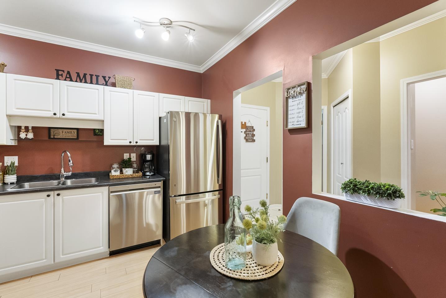 311 5677 208 Street, Langley, British Columbia  V3A 8J5 - Photo 13 - R3073529