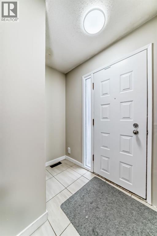 90, 251 90 Avenue Se, Calgary, Alberta  T2J 0A4 - Photo 3 - A2275228