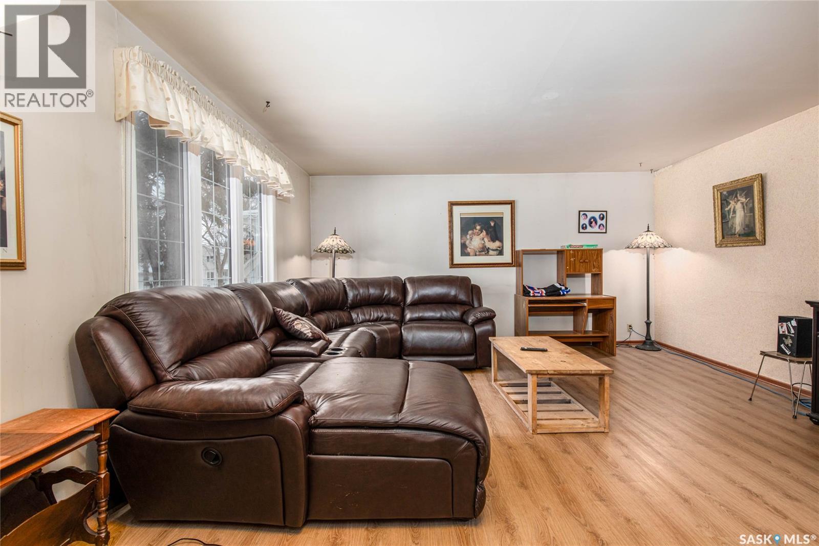 1114 6th Avenue Nw, Moose Jaw, Saskatchewan  S6H 4A6 - Photo 5 - SK025641