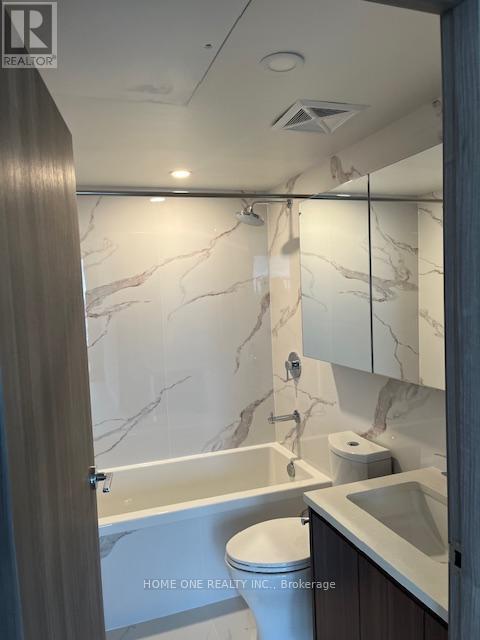 7009 - 3 Concord Cityplace Way, Toronto, Ontario  M5V 0X4 - Photo 13 - C12634086