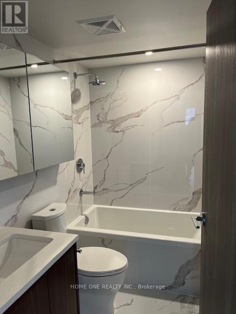 7009 - 3 Concord Cityplace Way, Toronto, Ontario  M5V 0X4 - Photo 14 - C12634086