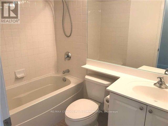 3707 - 219 Fort York Boulevard, Toronto, Ontario  M5V 1B1 - Photo 13 - C12634136