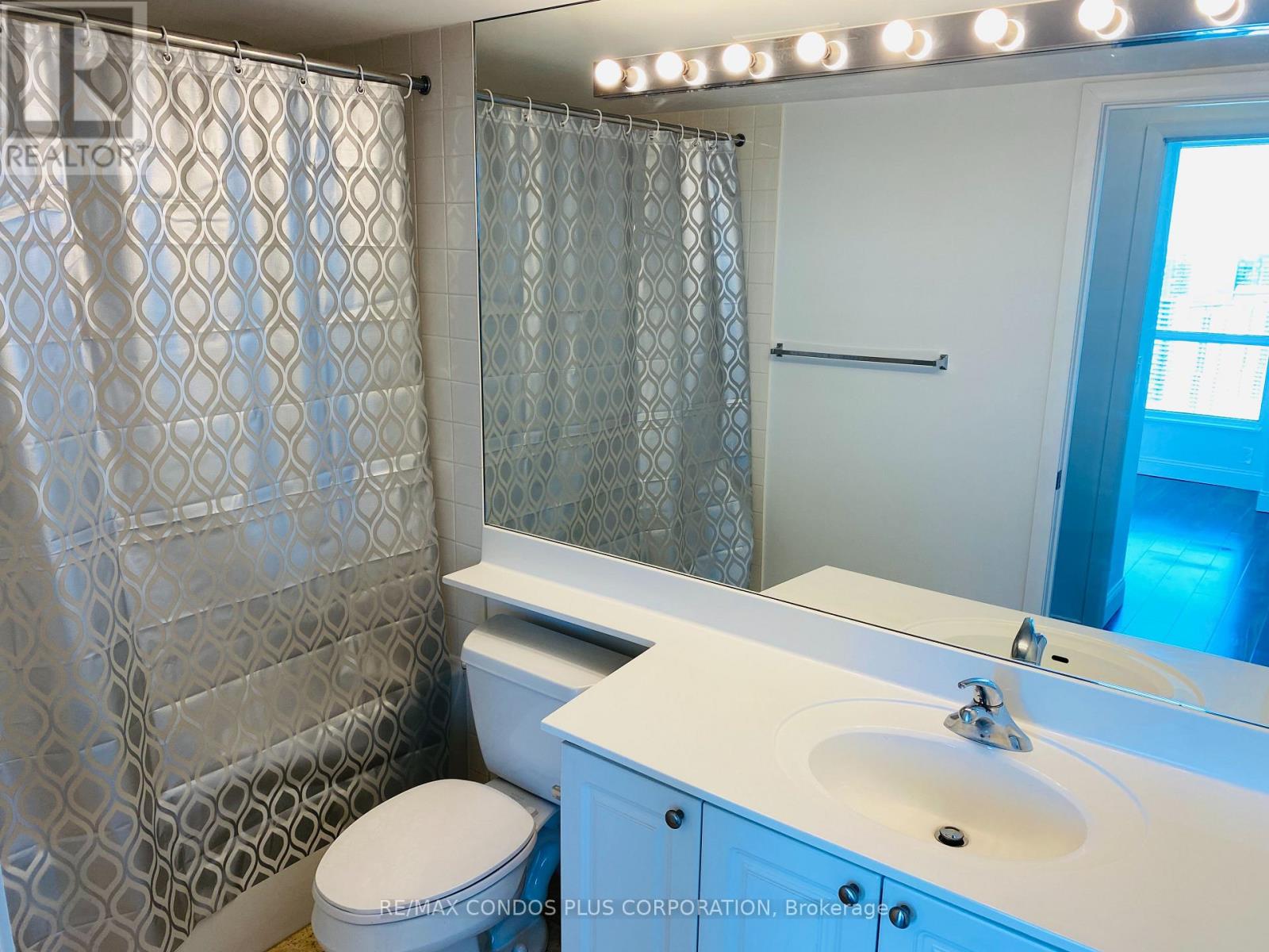 3707 - 219 Fort York Boulevard, Toronto, Ontario  M5V 1B1 - Photo 30 - C12634136