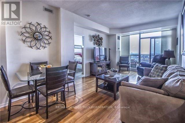 3707 - 219 Fort York Boulevard, Toronto, Ontario  M5V 1B1 - Photo 6 - C12634136