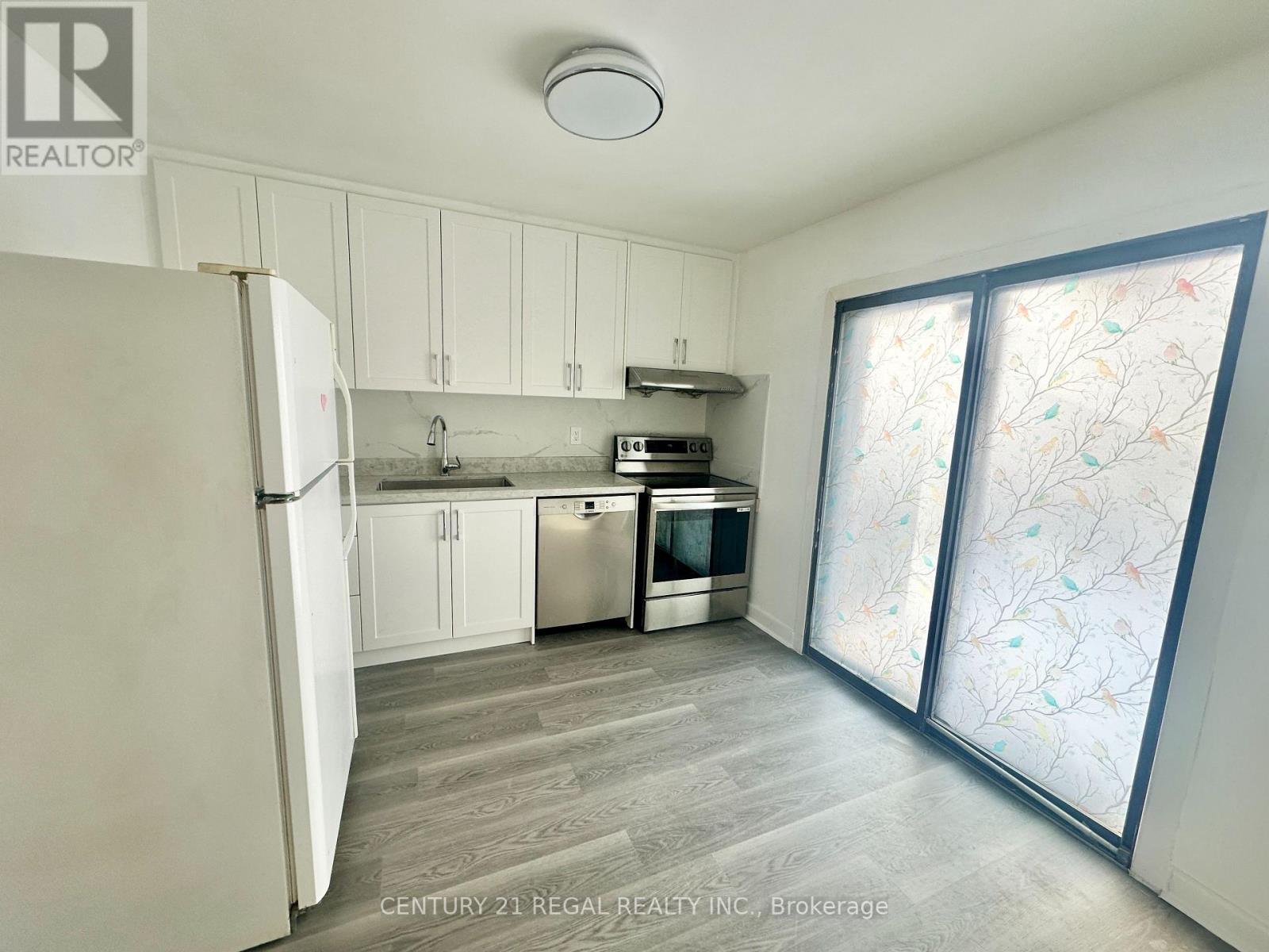 26 Pintail Crescent, Toronto, Ontario  M3A 2Y7 - Photo 4 - C12634174