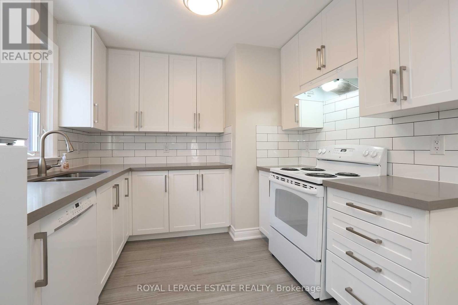 215 Oakridge Drive, Toronto, Ontario  M1M 2B4 - Photo 10 - E12634080