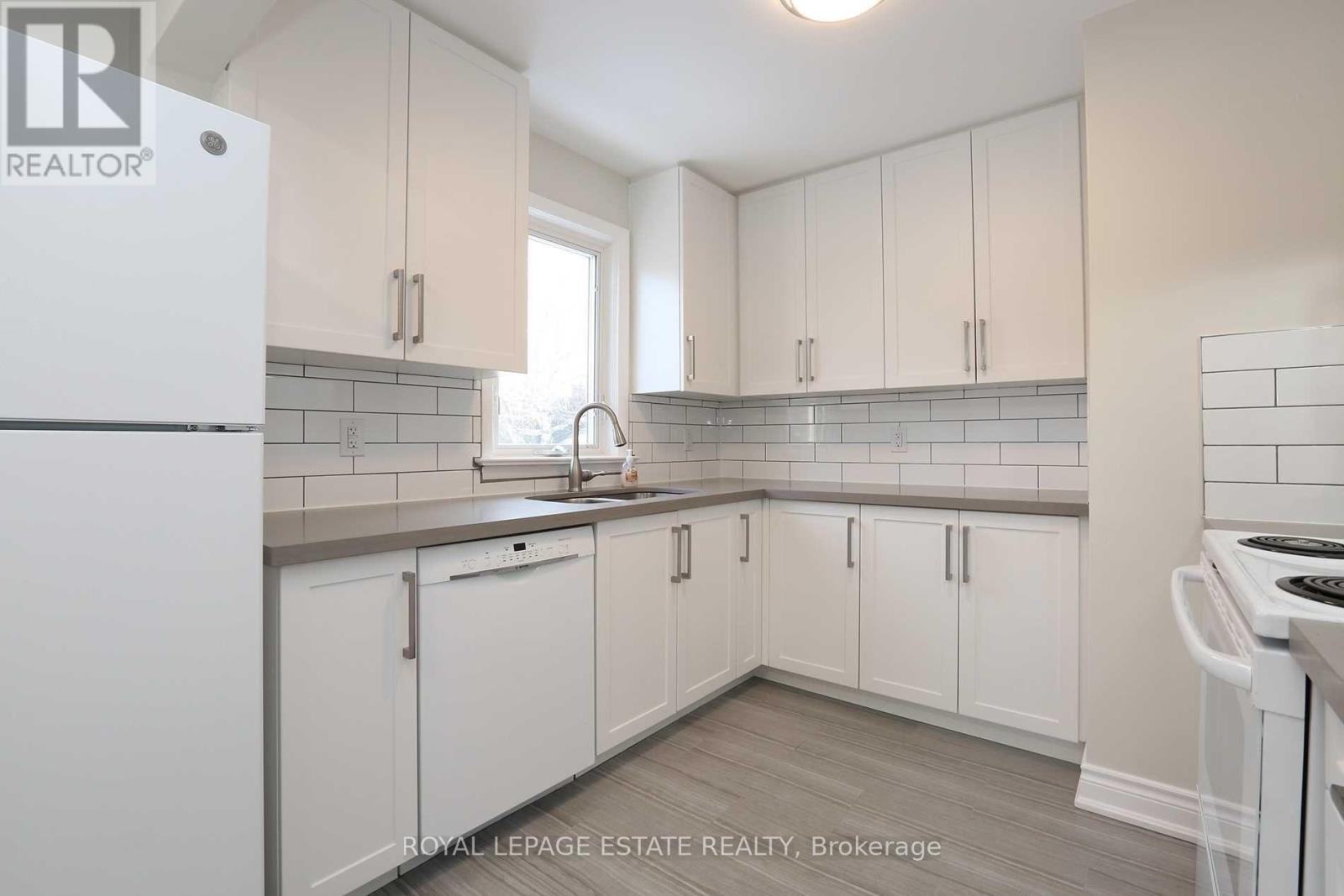 215 Oakridge Drive, Toronto, Ontario  M1M 2B4 - Photo 11 - E12634080