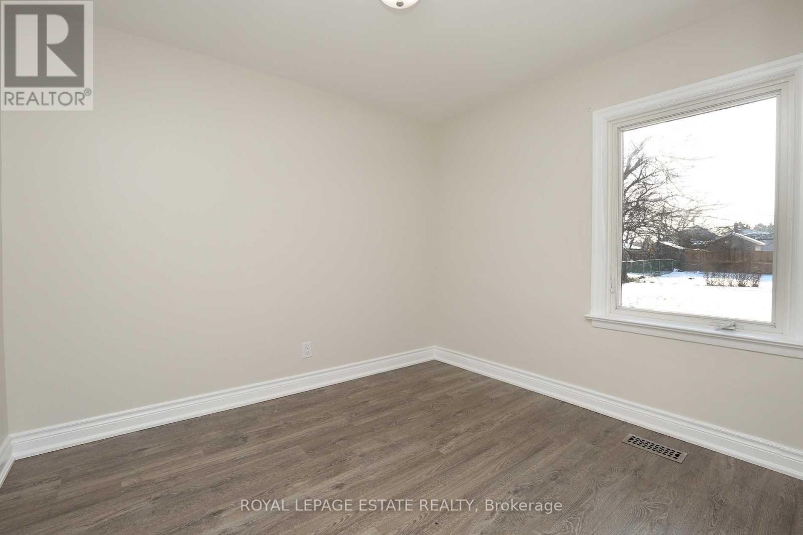 215 Oakridge Drive, Toronto, Ontario  M1M 2B4 - Photo 12 - E12634080