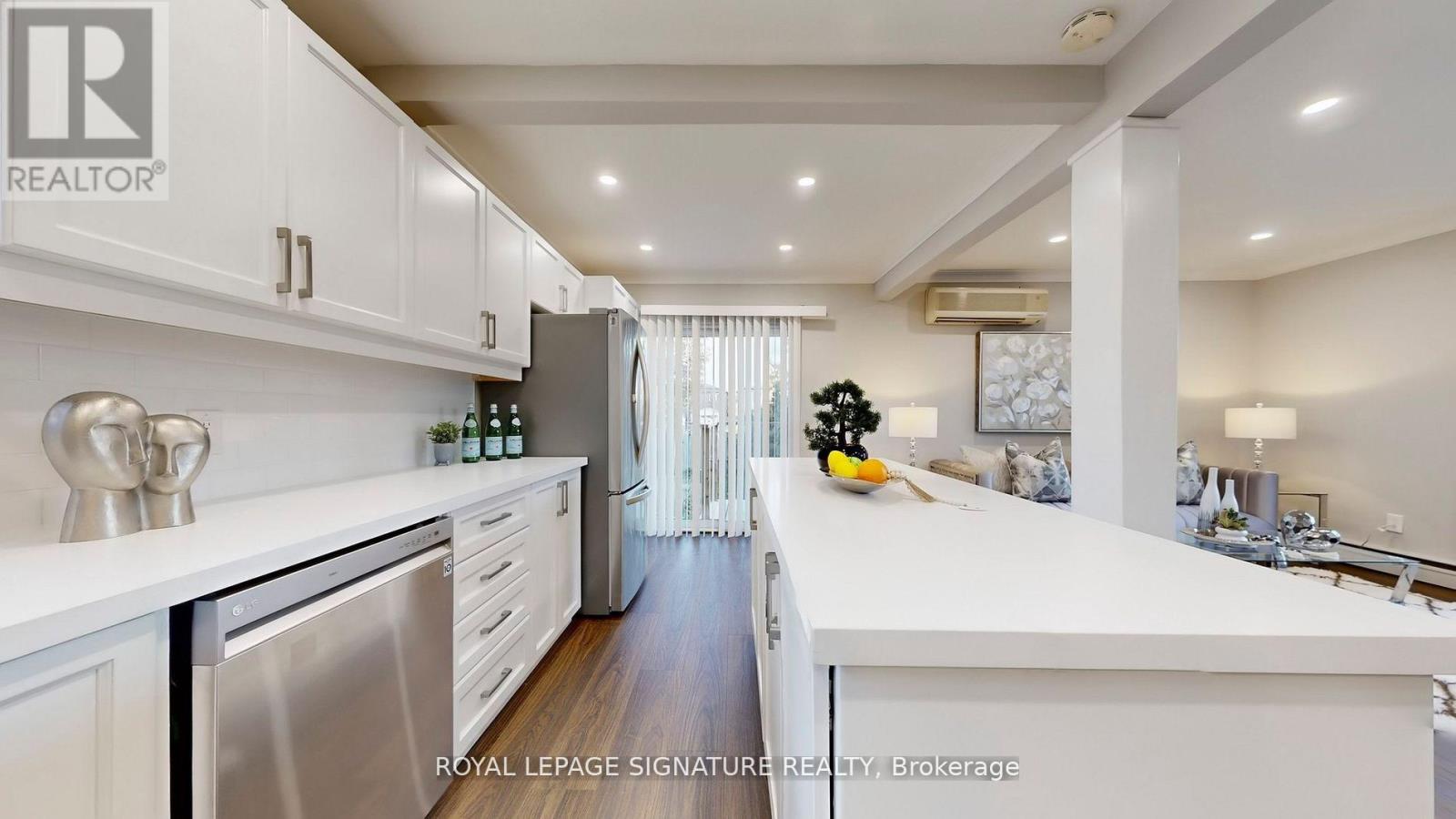 2 Kilpatrick Place, Toronto, Ontario  M1R 2A8 - Photo 7 - E12634168