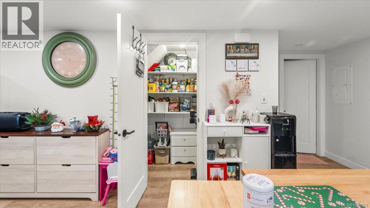 1021 Tillicum Rd, Esquimalt, British Columbia V9A 2A2 - Photo 30 - 1021928