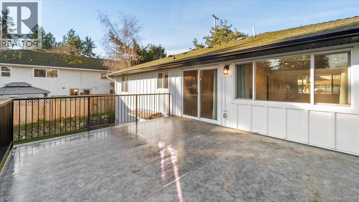 1021 Tillicum Rd, Esquimalt, British Columbia V9A 2A2 - Photo 46 - 1021928