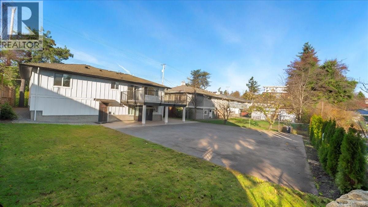 1021 Tillicum Rd, Esquimalt, British Columbia V9A 2A2 - Photo 53 - 1021928