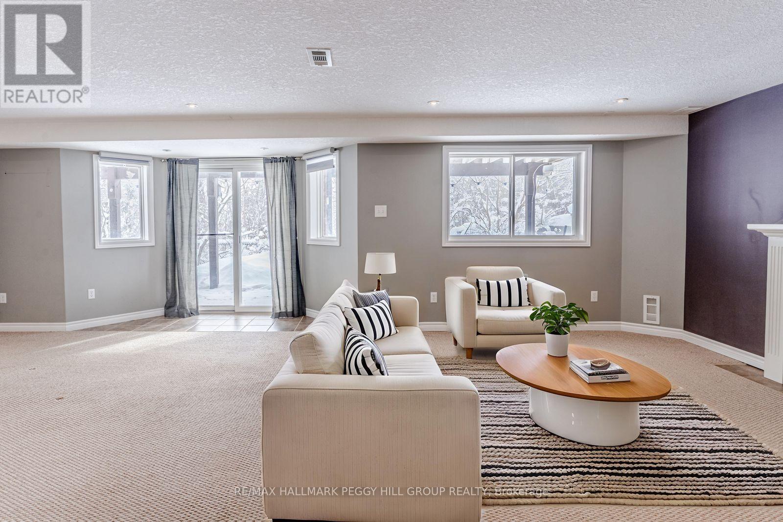 81 Sproule Drive, Barrie, Ontario  L4N 0X5 - Photo 12 - S12634134