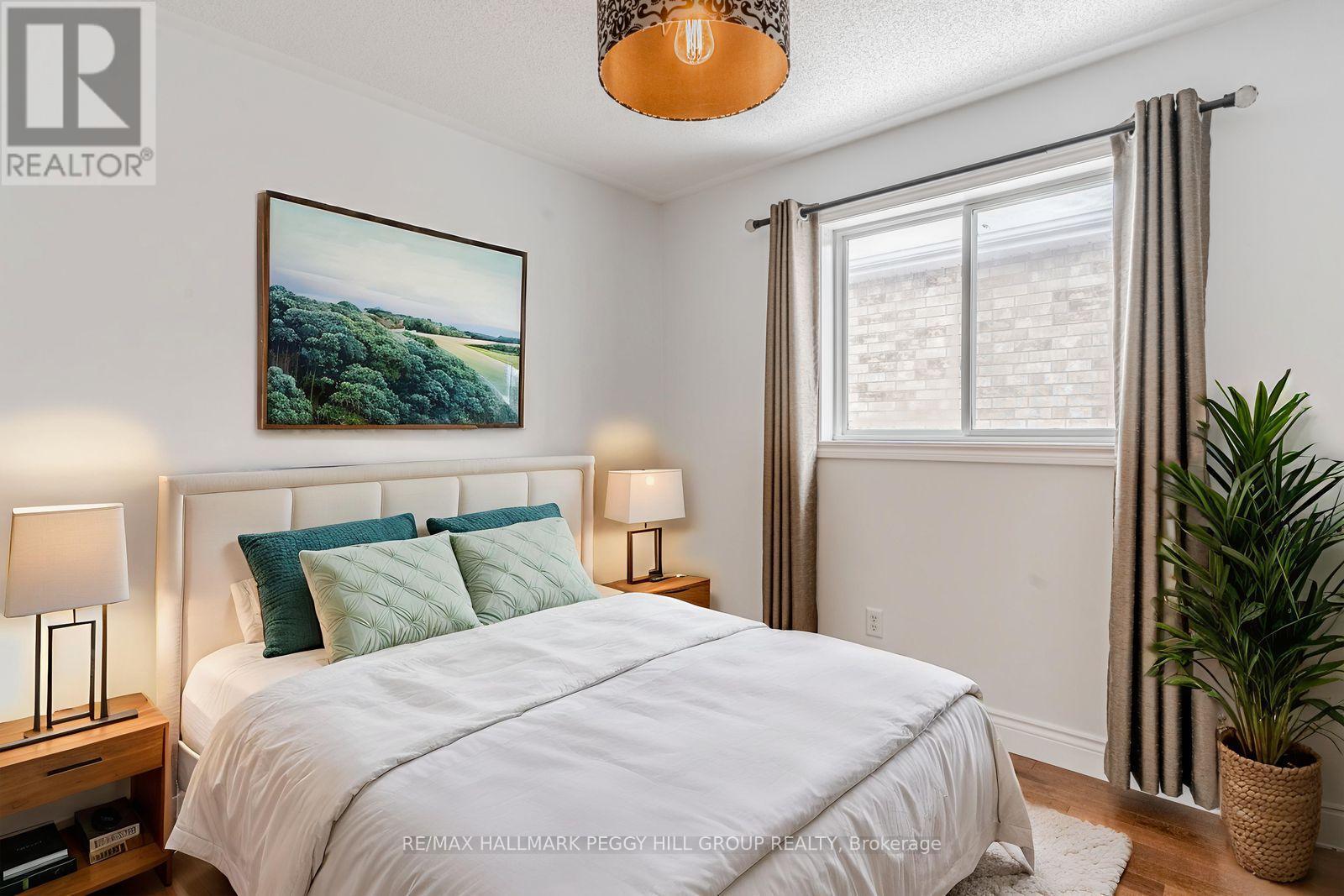 81 Sproule Drive, Barrie, Ontario  L4N 0X5 - Photo 9 - S12634134