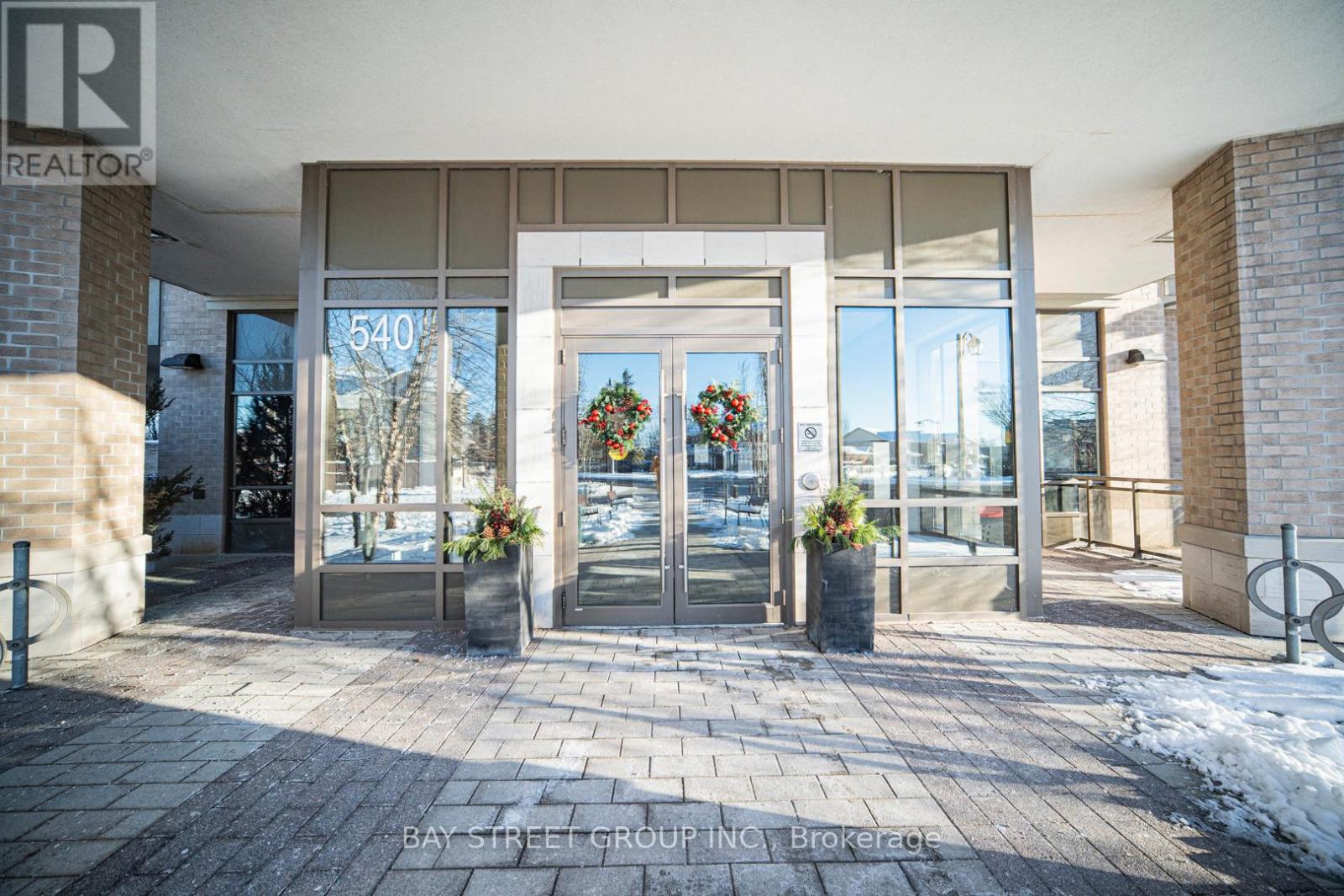 528 - 540 Bur Oak Avenue, Markham, Ontario  L6C 0Y2 - Photo 3 - N12536570