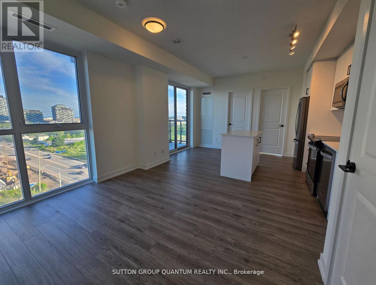 1003 - 335 Wheat Boom Drive, Oakville, Ontario  L6H 7Y1 - Photo 6 - W12634092