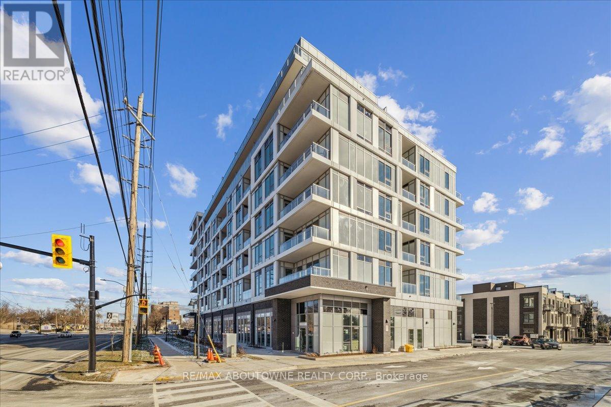 612 - 500 Plains Road E, Burlington, Ontario  L7T 0C8 - Photo 2 - W12634118