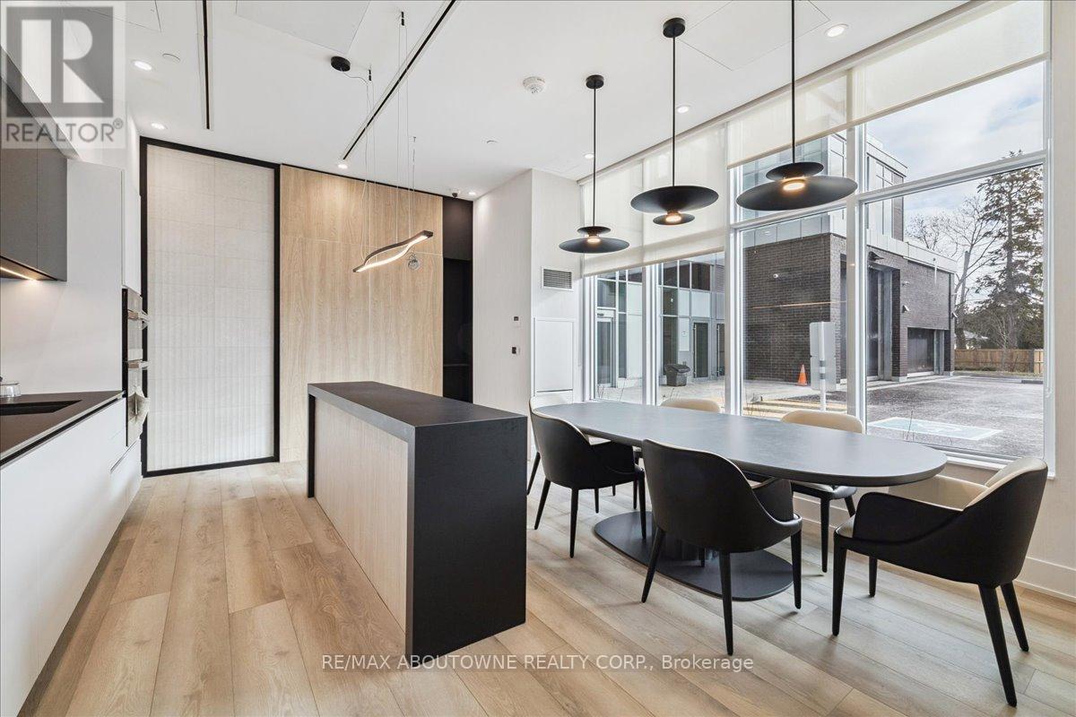 612 - 500 Plains Road E, Burlington, Ontario  L7T 0C8 - Photo 33 - W12634118