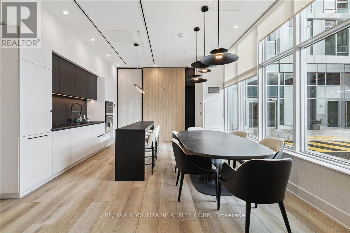 612 - 500 Plains Road E, Burlington, Ontario  L7T 0C8 - Photo 34 - W12634118