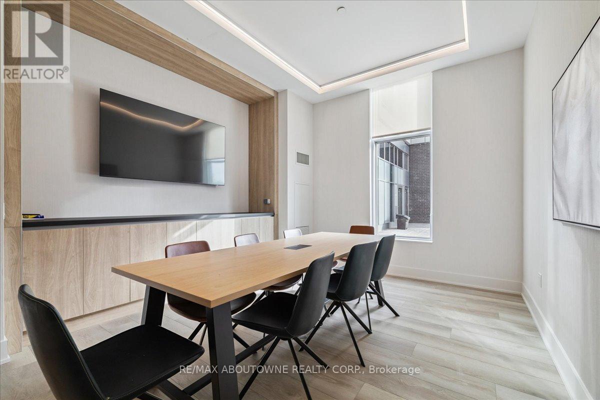 612 - 500 Plains Road E, Burlington, Ontario  L7T 0C8 - Photo 37 - W12634118