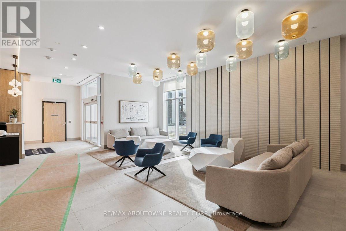 612 - 500 Plains Road E, Burlington, Ontario  L7T 0C8 - Photo 7 - W12634118