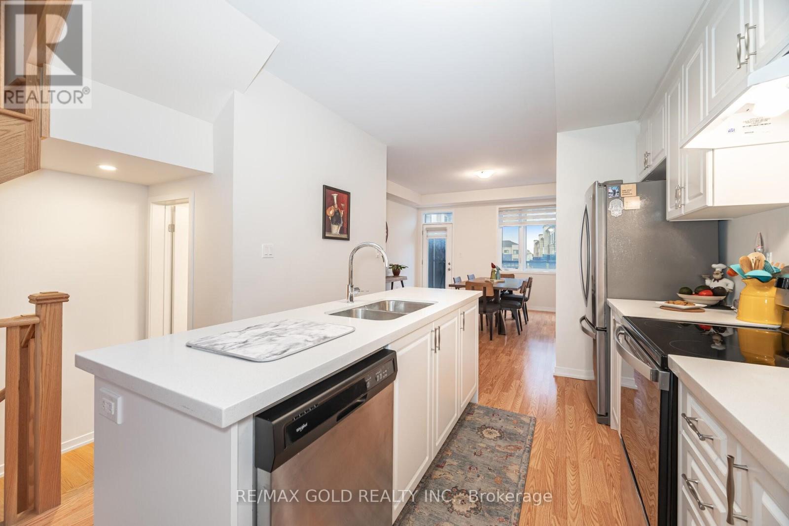 56 Lambert Lane, Caledon, Ontario  L7E 4M5 - Photo 7 - W12634138