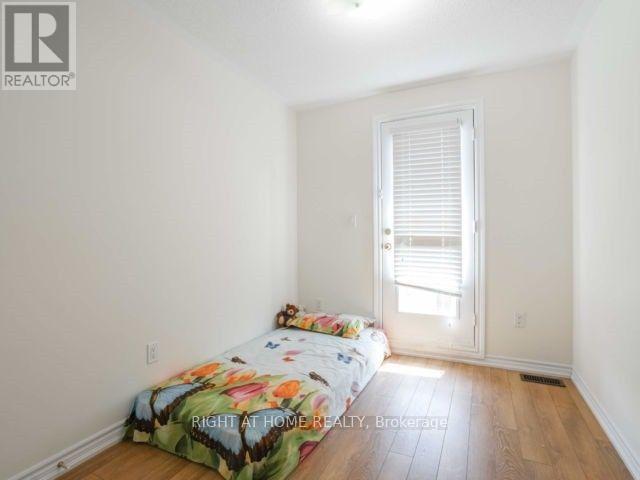 90 New Pines Trail, Brampton, Ontario  L6Z 0B4 - Photo 11 - W12634158