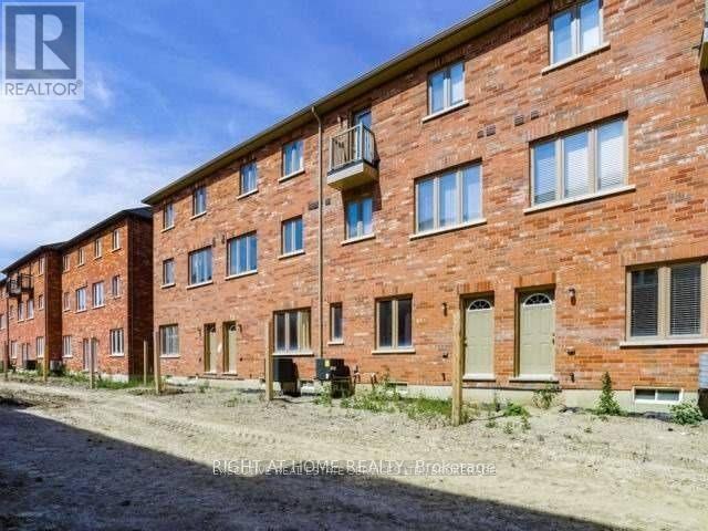 90 New Pines Trail, Brampton, Ontario  L6Z 0B4 - Photo 16 - W12634158