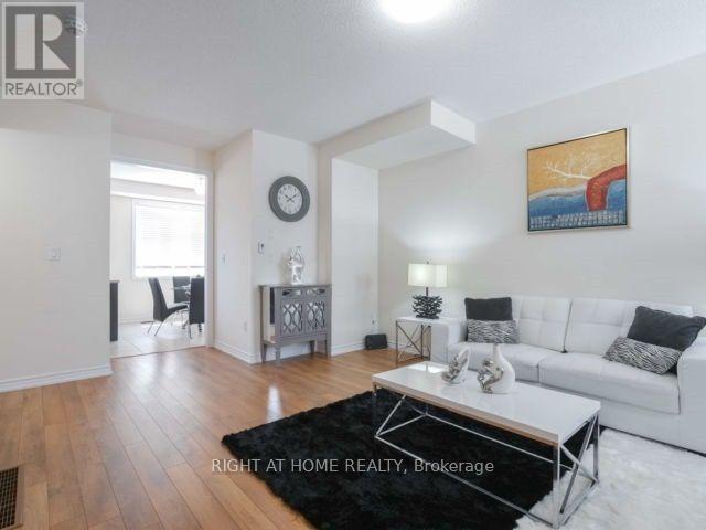 90 New Pines Trail, Brampton, Ontario  L6Z 0B4 - Photo 6 - W12634158