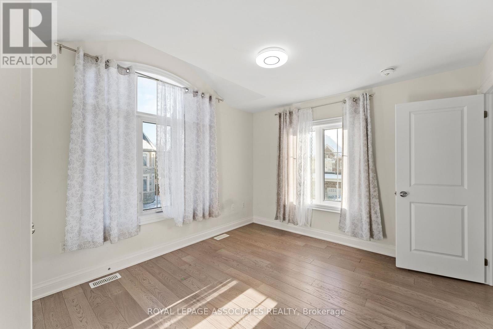 15 Farringdon Crescent, Brampton, Ontario  L7A 4Z5 - Photo 31 - W12634164