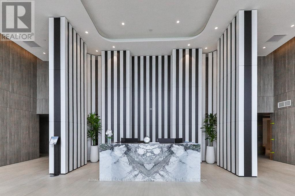 112 - 220 Missinnihe Way, Mississauga, Ontario  L5H 0A9 - Photo 4 - W12634186