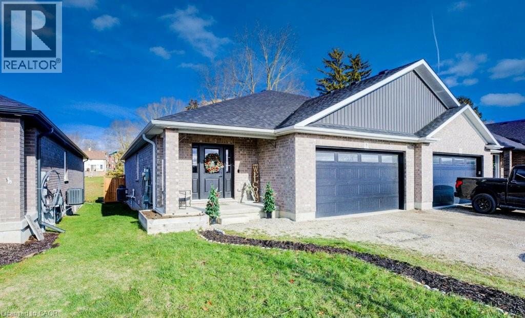 8 Malcolm Crescent, Listowel, Ontario  N4W 0K3 - Photo 2 - 40789335