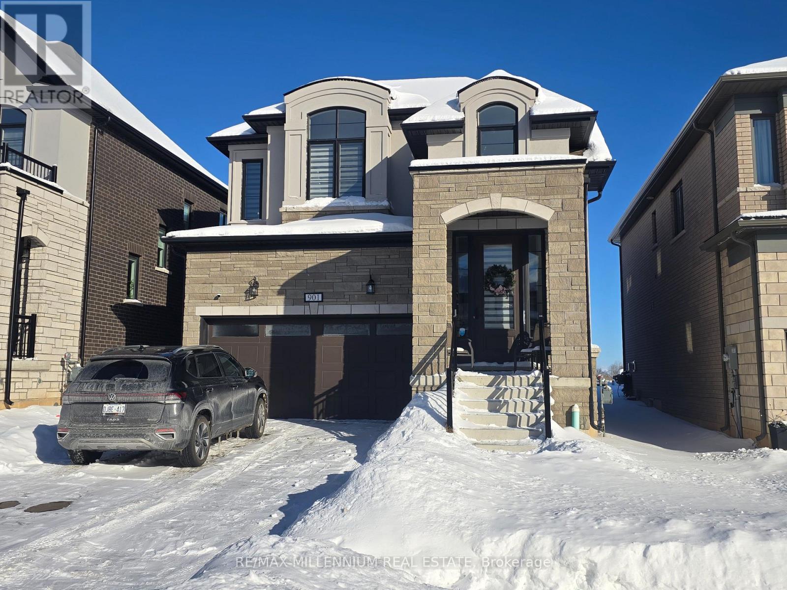 901 Knights Lane, Woodstock, Ontario  N4T 0P7 - Photo 2 - X12634124