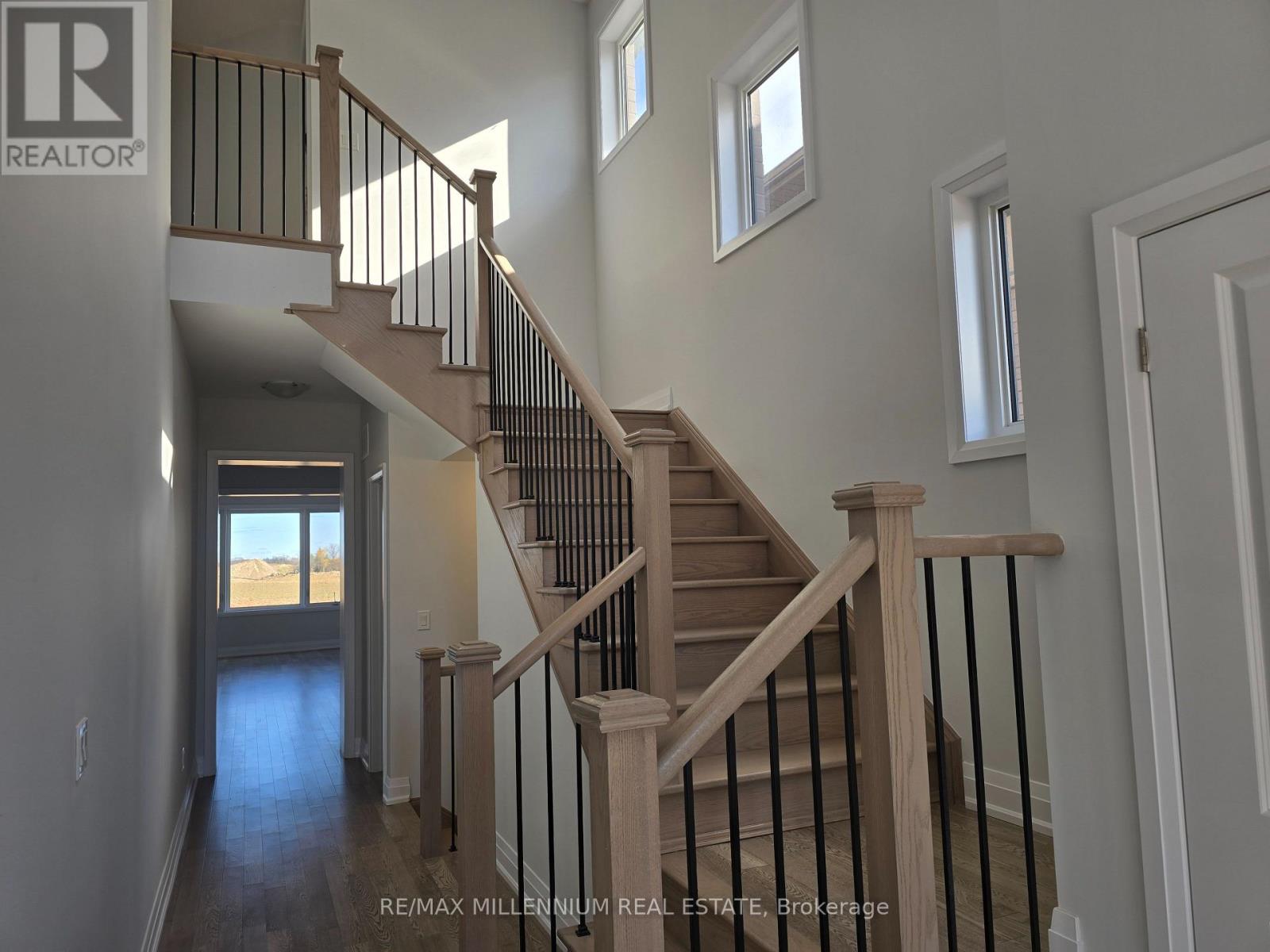 901 Knights Lane, Woodstock, Ontario  N4T 0P7 - Photo 4 - X12634124